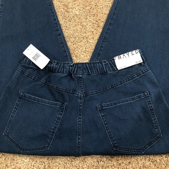 FRAYED JEANS/ NWT/ Frayed Denim
Barrel Straight-Leg Jeans / Dark Blue/size 10/30 - Picture 9 of 16